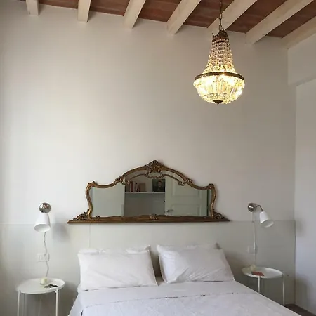 Pacchioni Bed & Breakfast 3*